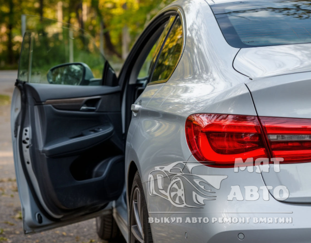 Remont-vmyatiny-dveri-bez-pokraski